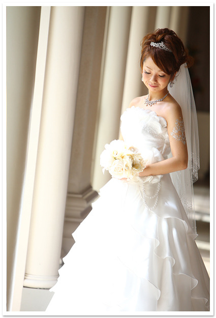 花嫁様のお写真 ハワイ セントラルユニオン大聖堂の花嫁様 ブライダルアクセサリーlovetiara ブログ