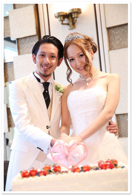 ティアラ　結婚式　ウェディング