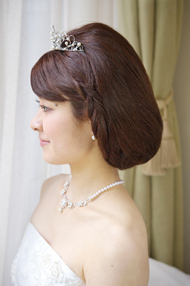 花嫁 人気 ティアラ ヘアスタイル ダウン