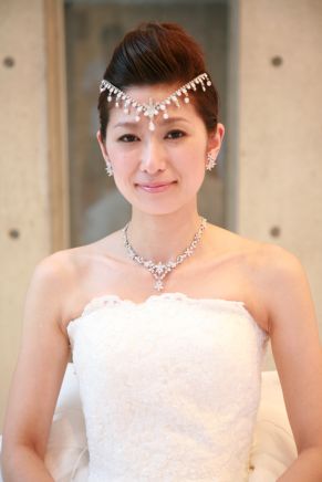 ティアラ　ウェディング　ブライダル　結婚式