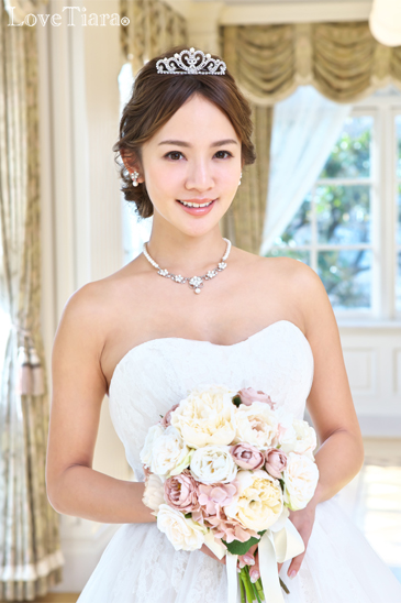 着用イメージ ティアラ ウエディング 結婚式