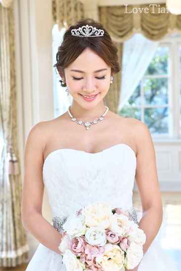 着用イメージ ティアラ ウエディング 結婚式