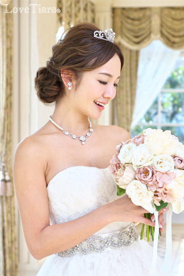着用イメージ ティアラ ウエディング 結婚式