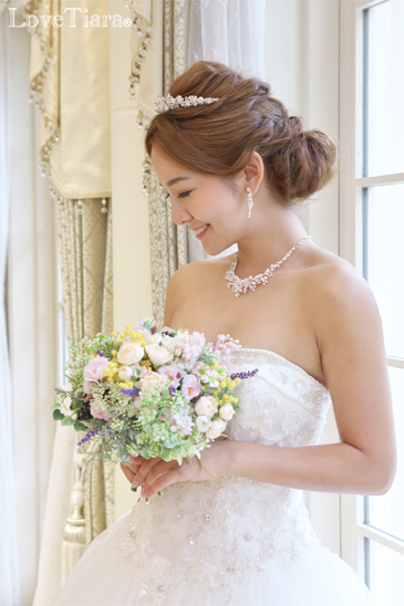 着用イメージ ティアラ ウエディング 結婚式