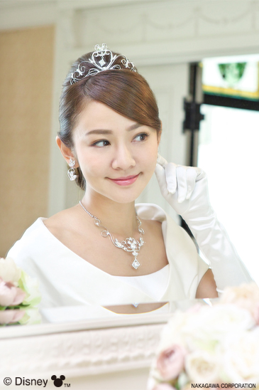 着用イメージ ティアラ ウエディング 結婚式