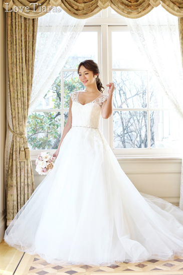 着用イメージ イヤリング ウエディング 結婚式