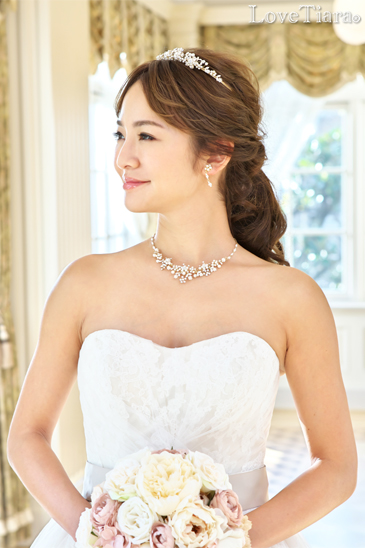 着用イメージ ティアラ ウエディング 結婚式