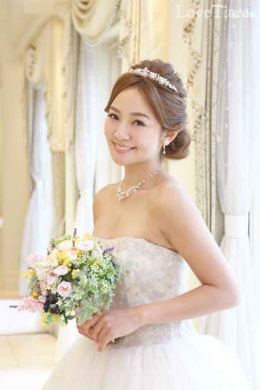 着用イメージ ティアラ ウエディング 結婚式
