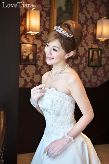 着用イメージ ティアラ ウエディング 結婚式