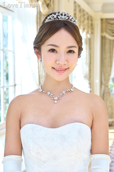 着用イメージ ティアラ ウエディング 結婚式