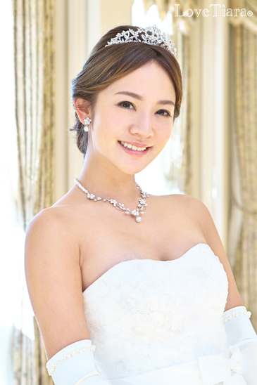 着用イメージ ティアラ ウエディング 結婚式