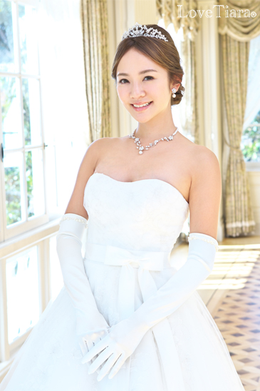 着用イメージ ティアラ ウエディング 結婚式