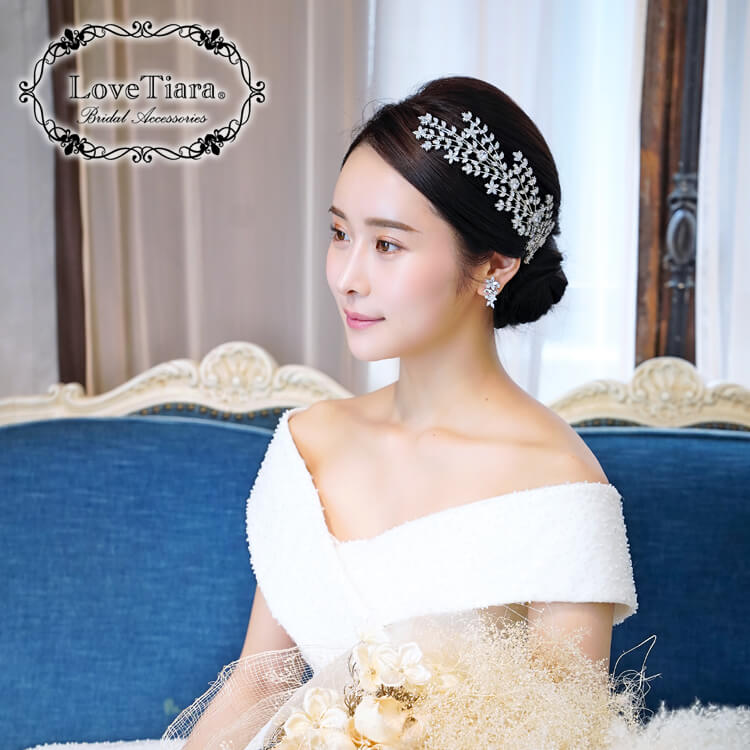 定価25300円で購入しました【新品】LOVE tiara ティアラ　結婚式　ヘッドアクセ　ウェディングドレス