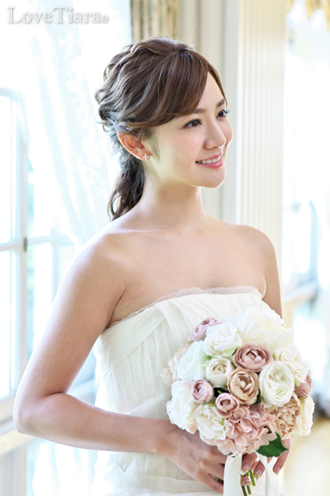 着用イメージ イヤリング ウエディング 結婚式