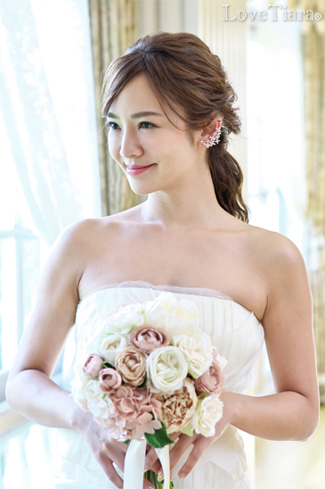 着用イメージ イヤリング ウエディング 結婚式