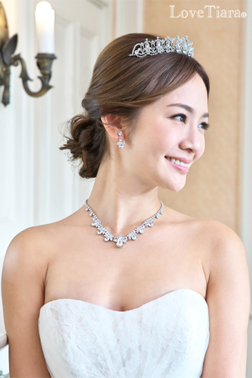 着用イメージ ティアラ ウエディング 結婚式