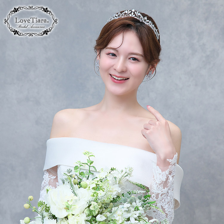 ティアラ　ウエディング　ブライダル　結婚式