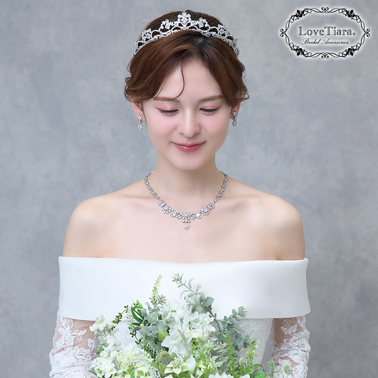 ティアラ　ウエディング　ブライダル　結婚式
