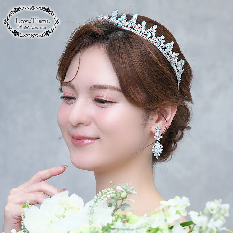 ティアラ　ウエディング　ブライダル　結婚式