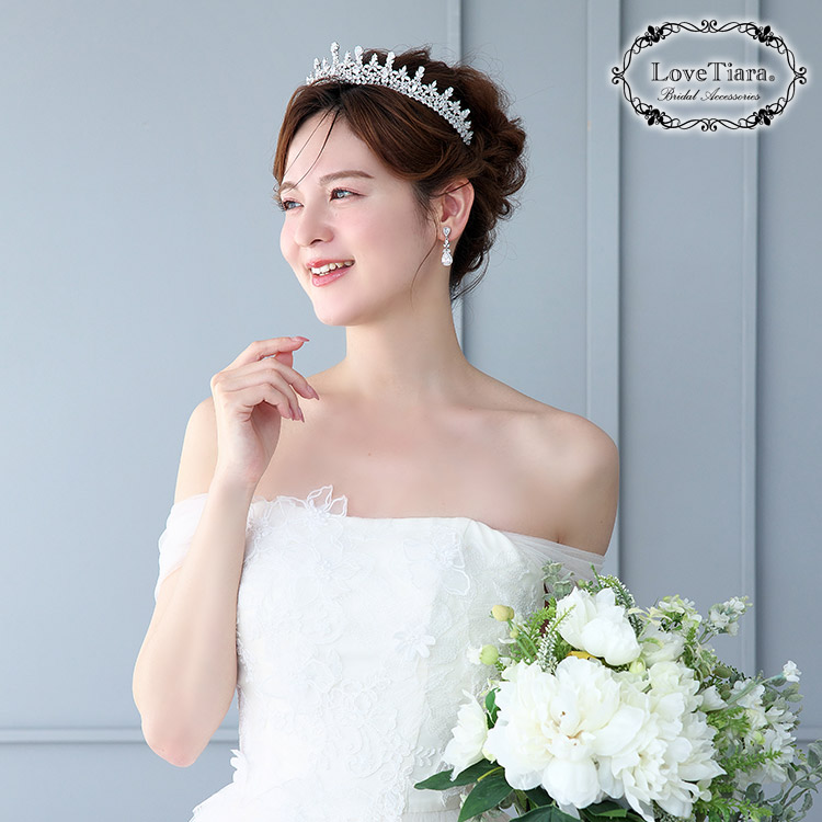 ティアラ　ウエディング　ブライダル　結婚式