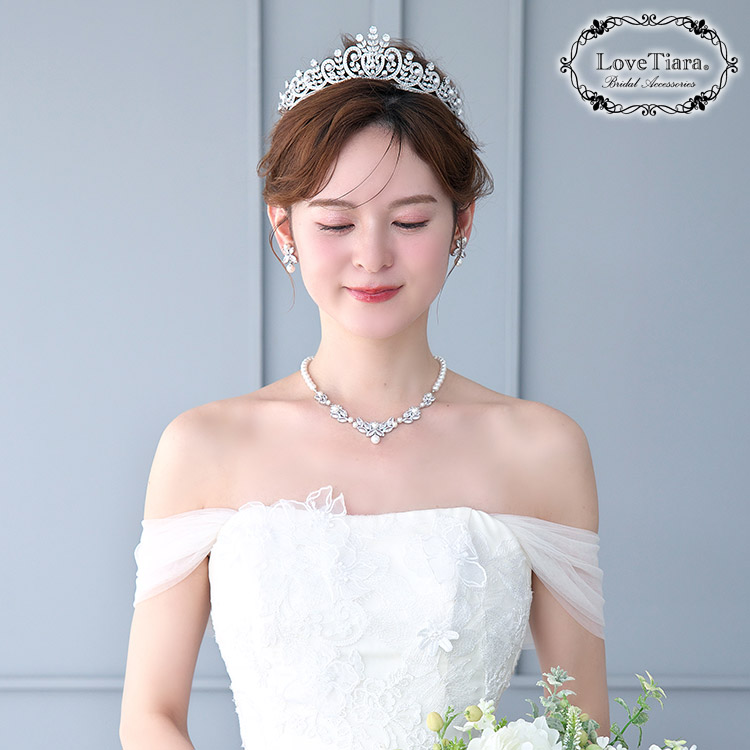 ティアラ　ウエディング　ブライダル　結婚式