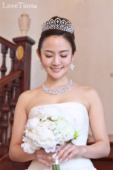 着用イメージ ティアラ ウエディング 結婚式