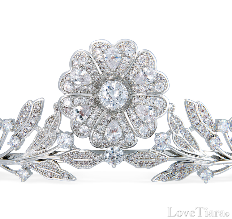 Detail ティアラ ウエディング 結婚式