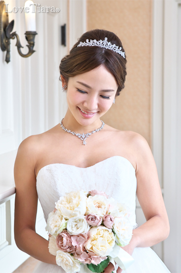 着用イメージ ティアラ ウエディング 結婚式