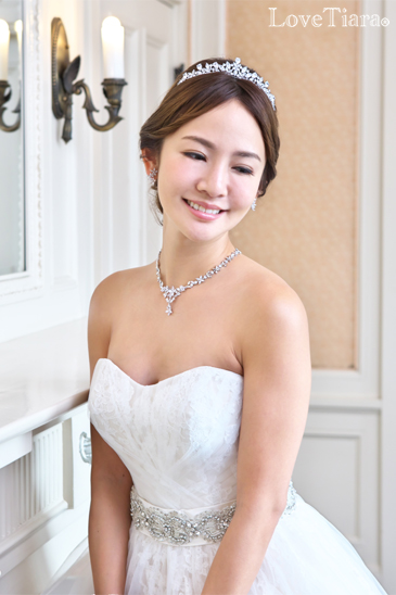着用イメージ ティアラ ウエディング 結婚式