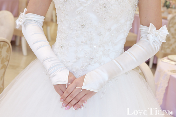 着用イメージ グローブ ウエディング 結婚式
