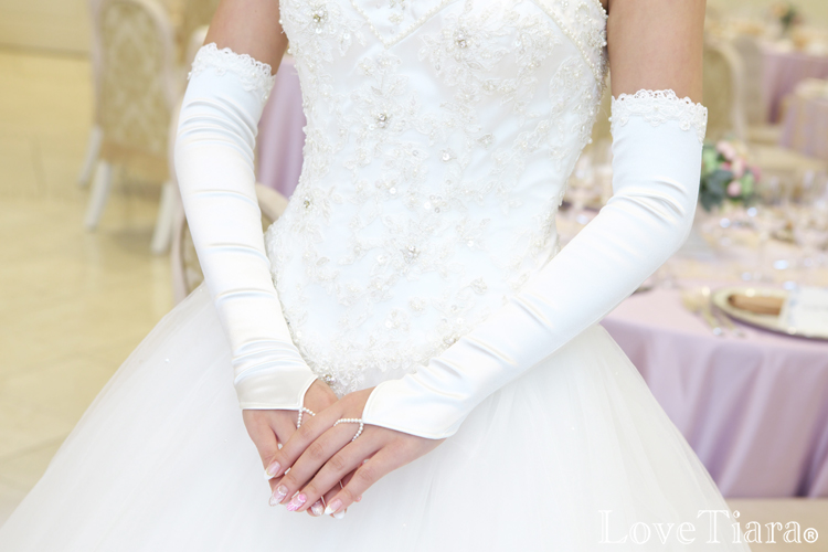 着用イメージ グローブ ウエディング 結婚式
