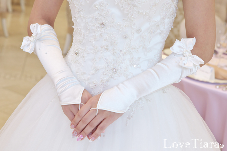 着用イメージ グローブ ウエディング 結婚式