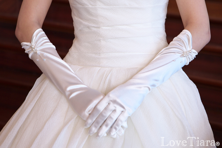 着用イメージ グローブ ウエディング 結婚式