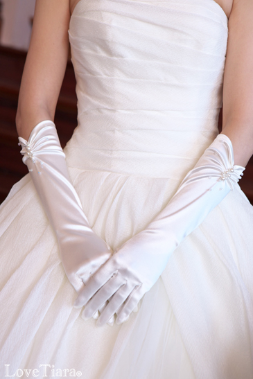 着用イメージ グローブ ウエディング 結婚式