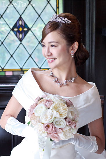 着用イメージ グローブ ウエディング 結婚式