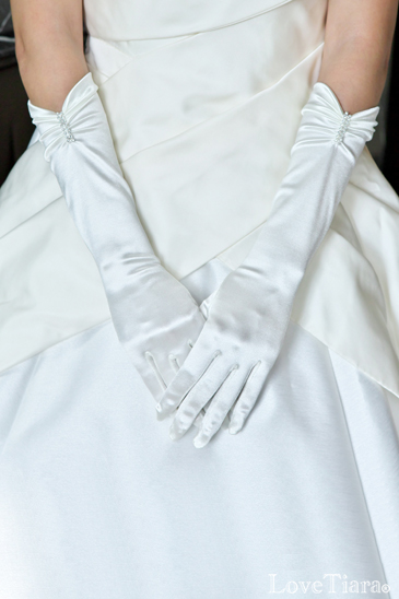 着用イメージ グローブ ウエディング 結婚式
