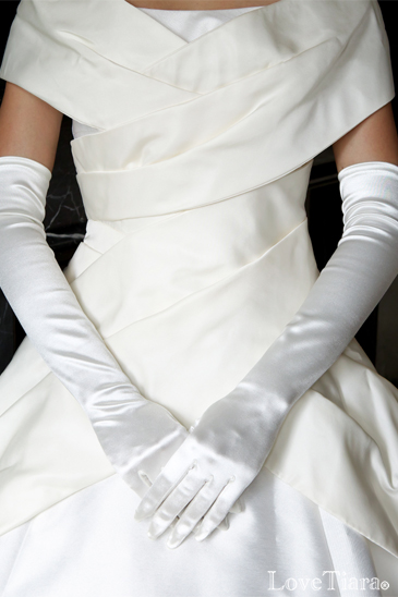着用イメージ グローブ ウエディング 結婚式