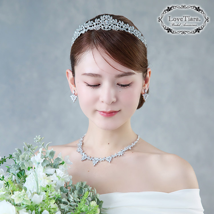 ティアラ　ウエディング　ブライダル　結婚式