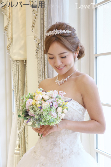 着用イメージ ティアラ ウエディング 結婚式