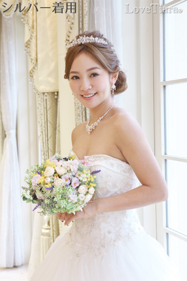 着用イメージ ティアラ ウエディング 結婚式
