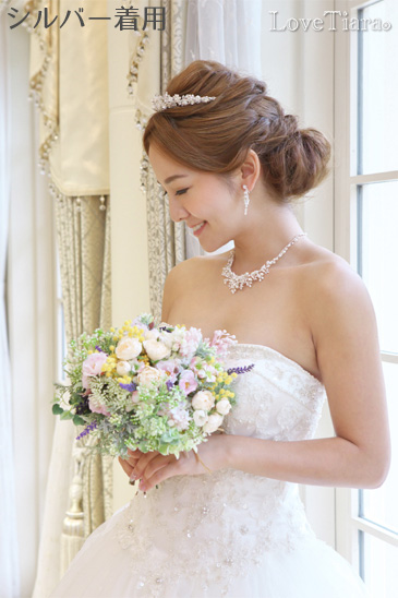 着用イメージ ティアラ ウエディング 結婚式