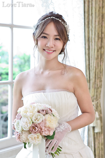 着用イメージ　ティアラ　ウエディング　結婚式