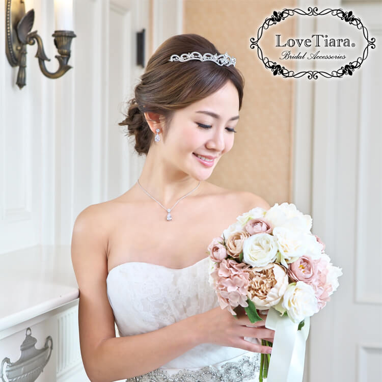 着用イメージ ティアラ ウエディング 結婚式