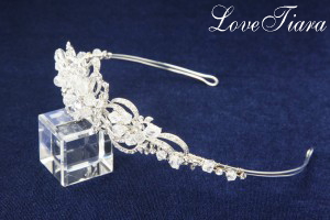 ティアラ　ウェディング　ブライダル　結婚式