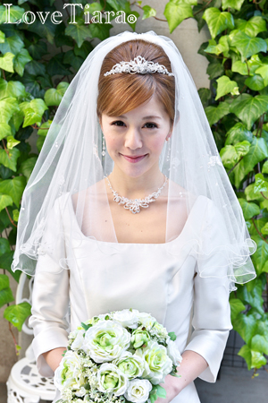 シャンティーティアラ クリスタル MEDIUM（中間）｜ブライダル