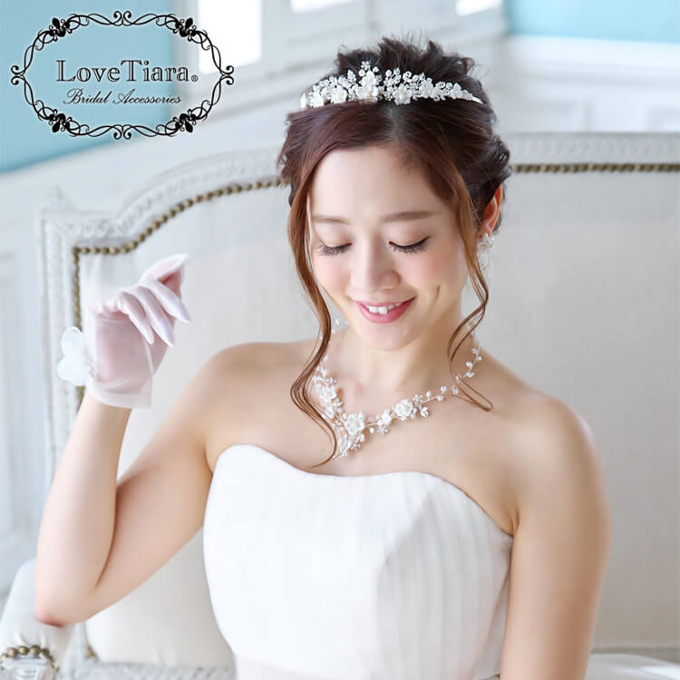 公式・特典付 Refinado パールティアラ 結婚式 - ヘアアクセサリー