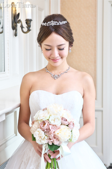 着用イメージ ティアラ ウエディング 結婚式