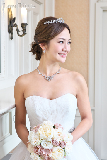 着用イメージ ティアラ ウエディング 結婚式