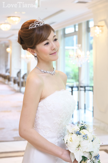 着用イメージ ティアラ ウエディング 結婚式