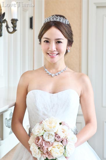 着用イメージ ティアラ ウエディング 結婚式